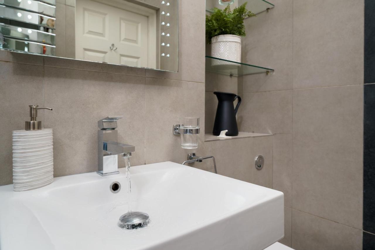 2 Bedr, 3 Beds, 1 Bath Thames, Trafalgar Sq Londres Extérieur photo